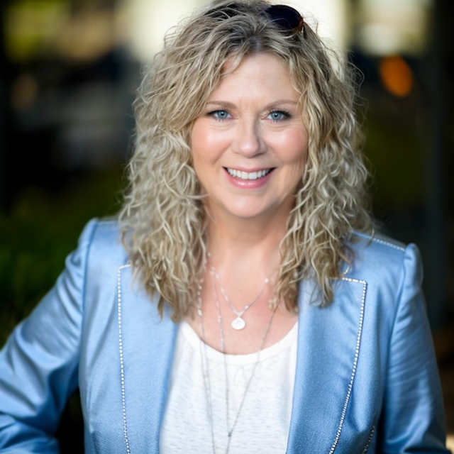 https://1962491215.rsc.cdn77.org/wp-content/uploads/2024/04/Lisa-Pettinelli.png